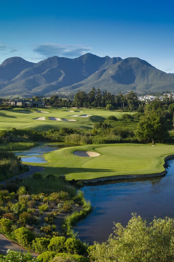 Fancourt Montagu Golf Course with the mountains in the background