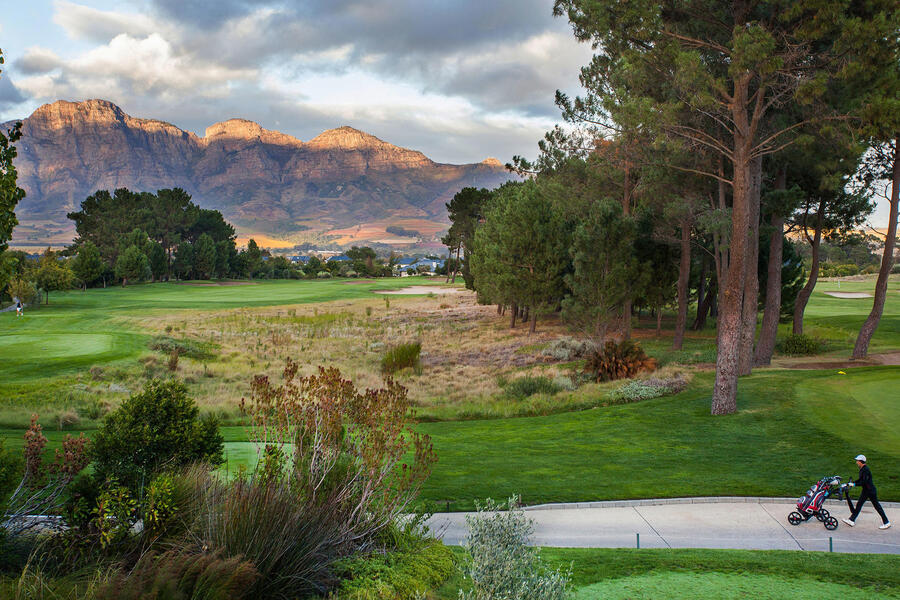 Pearl Valley Golf Course with mountains in the background